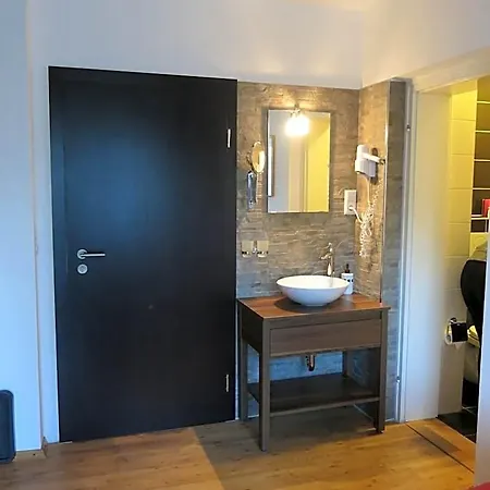 Neuenfels Hotel 3*