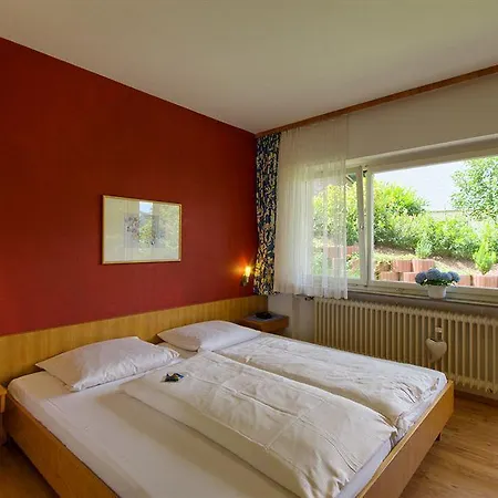 Neuenfels Hotel 3*
