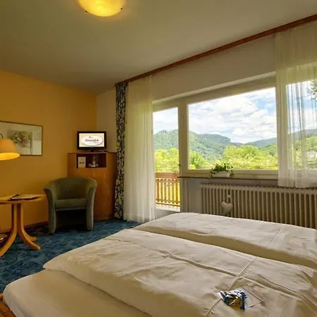 Hotel Neuenfels 3*